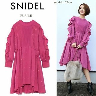 スナイデル(SNIDEL)のSNIDEL スナイデル　エンブロイダリーチュニックワンピース　刺繍　花　フリル(ロングワンピース/マキシワンピース)