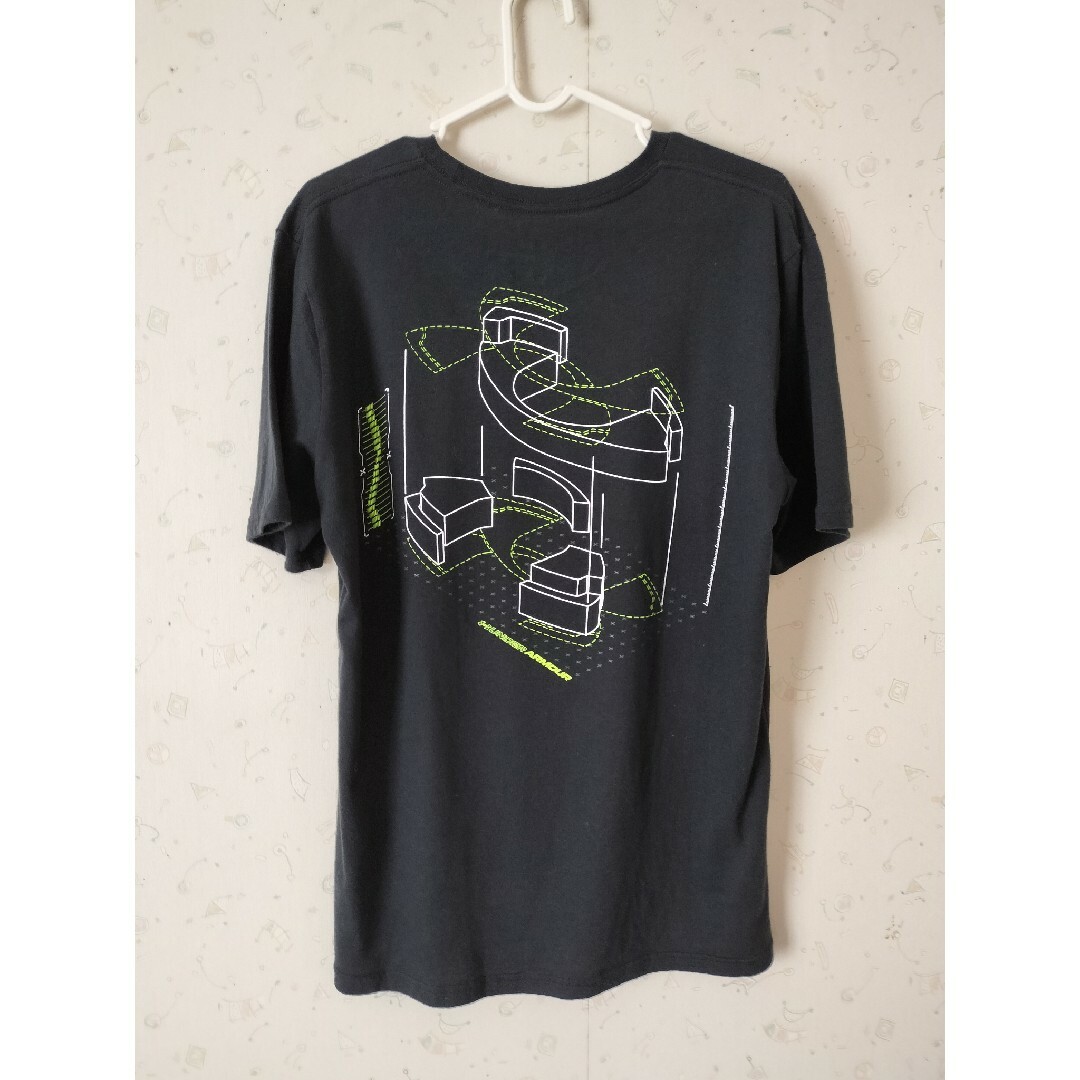 アンダーアーマー　Ｔシャツ　Ｍサイズ メンズのトップス(Tシャツ/カットソー(半袖/袖なし))の商品写真