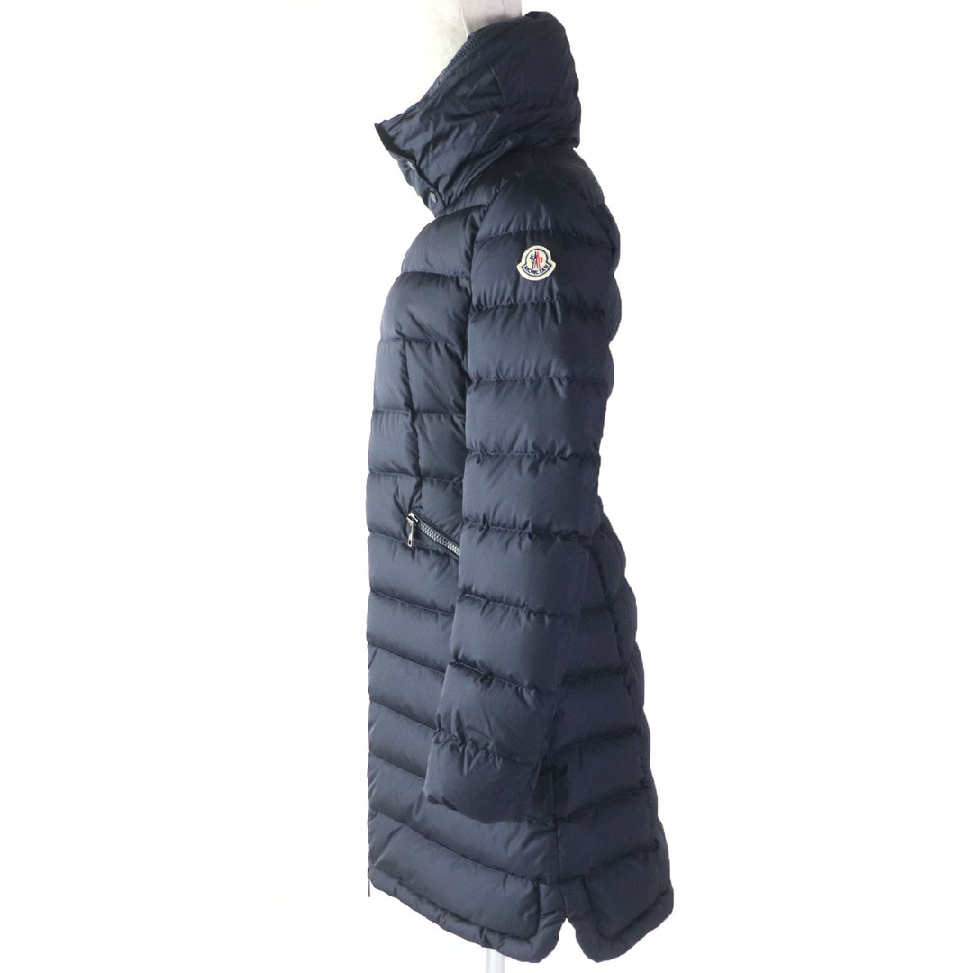 MONCLER(モンクレール)の美品☆MONCLER モンクレール 19-20AW FLAMMETTE フラメッテ ロゴワッペン付 ZIP UP ダウンコート ネイビー 0 国内正規品 レディース レディースのジャケット/アウター(ダウンコート)の商品写真