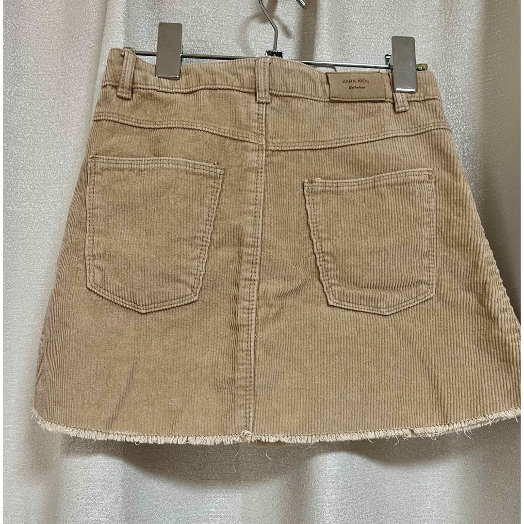 ZARA KIDS(ザラキッズ)のザラキッズ　台形スカート　コーデュロイ　128.130 サイズ8 キッズ/ベビー/マタニティのキッズ服女の子用(90cm~)(スカート)の商品写真