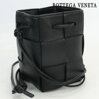 ボッテガヴェネタ(Bottega Veneta)のボッテガヴェネタ BOTTEGA VENETA 斜め掛け ショルダーバッグ レディース 680217 イントレチャート カセット ミニクロスボディバケット(ショルダーバッグ)