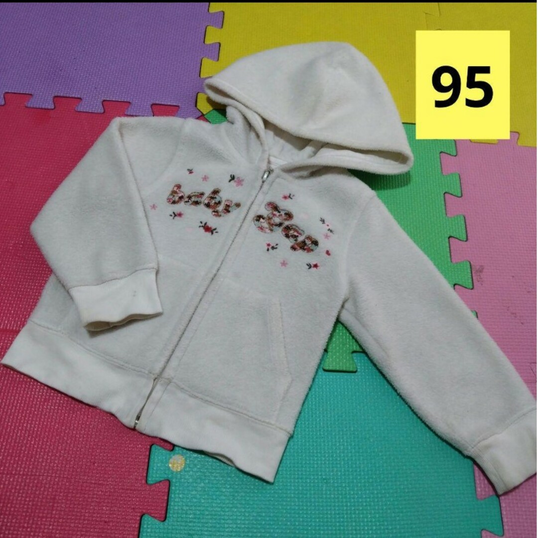 babyGAP(ベビーギャップ)の【95】BabyGAP 冬用アウター ジャンパー コート キッズ/ベビー/マタニティのキッズ服女の子用(90cm~)(ジャケット/上着)の商品写真