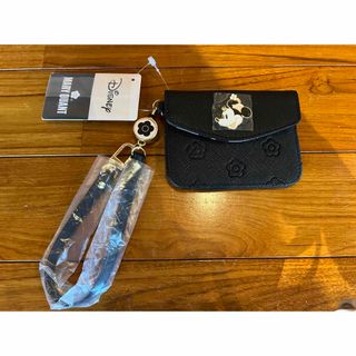 MARY QUANT(パスケース/IDカードホルダー)のフリマアイテム一覧 MARY QUANT(パスケース/IDカードホルダー)のフリマアイテム一覧