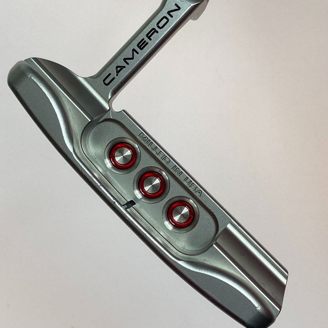 Scotty Cameron(スコッティキャメロン)の◎◎SCOTTY CAMERON スコッティキャメロン SPECIAL SELECT NEWPORT ニューポート パター 33インチ カバー付 スポーツ/アウトドアのゴルフ(クラブ)の商品写真