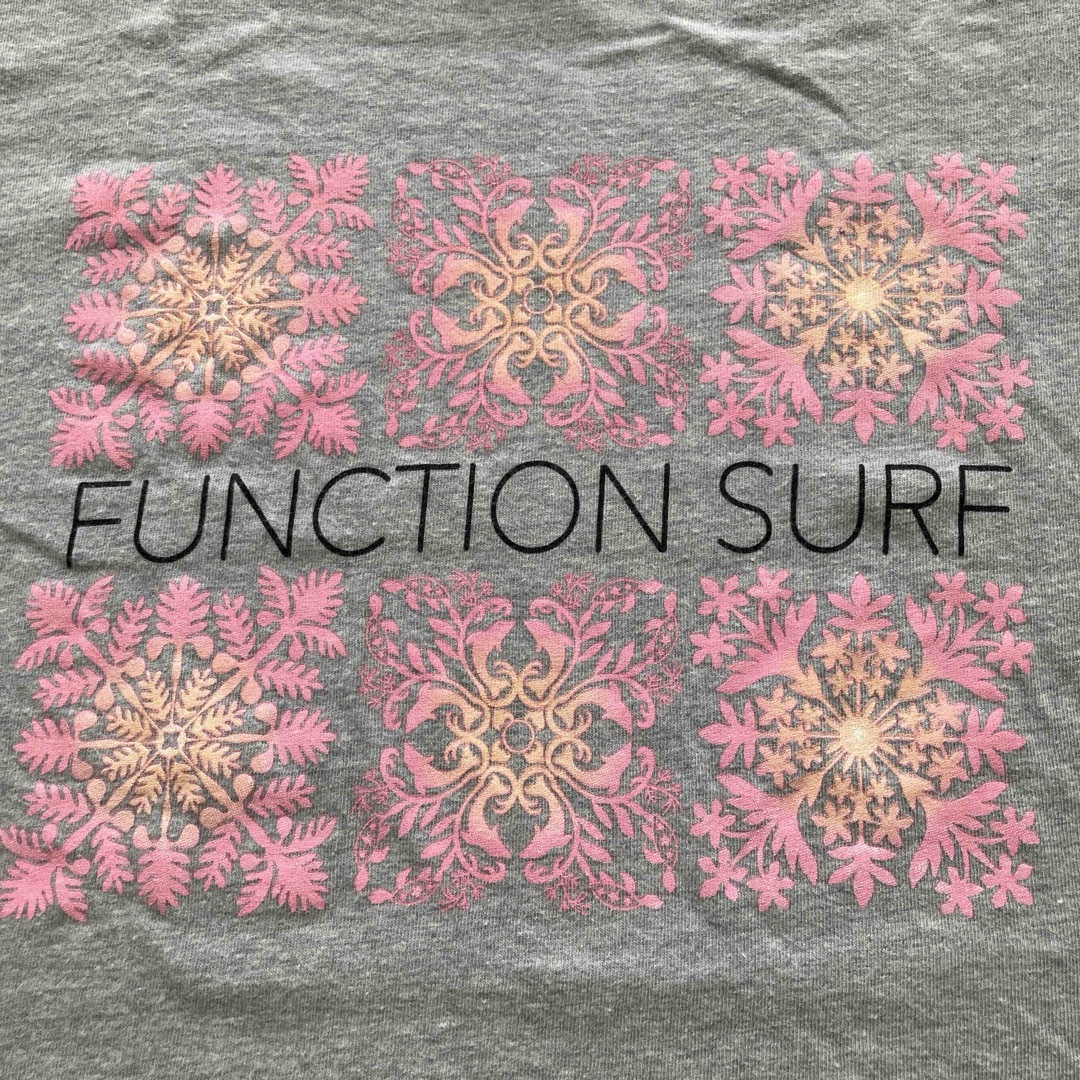 FUNCTION  SURF  ハワイアンキルト  Tシャツ　グレー、ピンク レディースのトップス(Tシャツ(半袖/袖なし))の商品写真