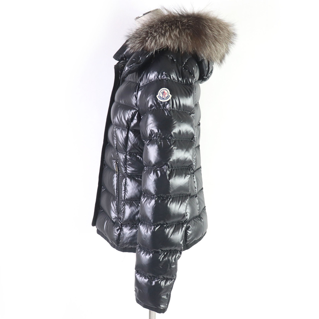 MONCLER(モンクレール)の極美品□MONCLER モンクレール 20-21AW ARMOISE ロゴワッペン WZIP フォックスファー フーデッド ダウンジャケット ブラック 3 ハンガー付き 正規品 レディース レディースのジャケット/アウター(ダウンジャケット)の商品写真