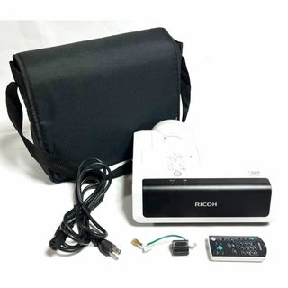 リコー(RICOH)の☆美品 リコー 単焦点プロジェクター PJ WX4240N DLP方式 ケース付(プロジェクター)