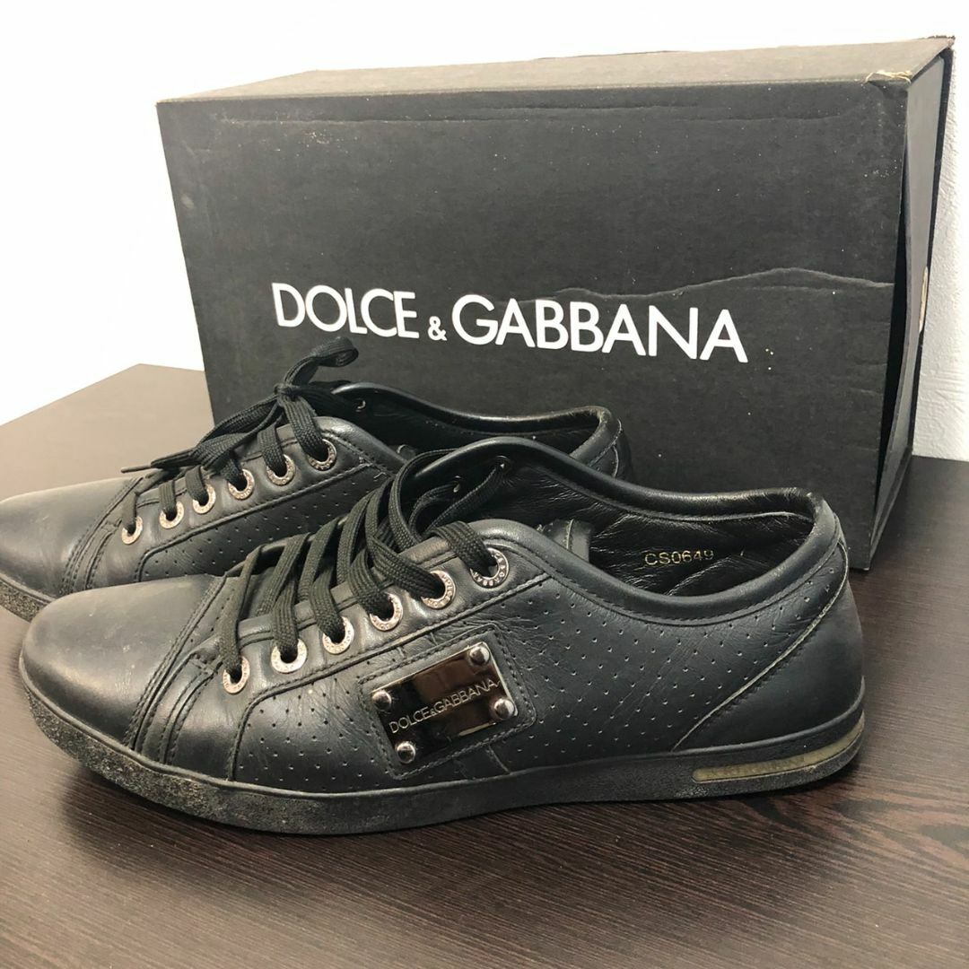 DOLCE&GABBANA(ドルチェアンドガッバーナ)のドルチェ＆ガッバーナ　靴　黒　CS0649　39-40サイズ レディースの靴/シューズ(スニーカー)の商品写真