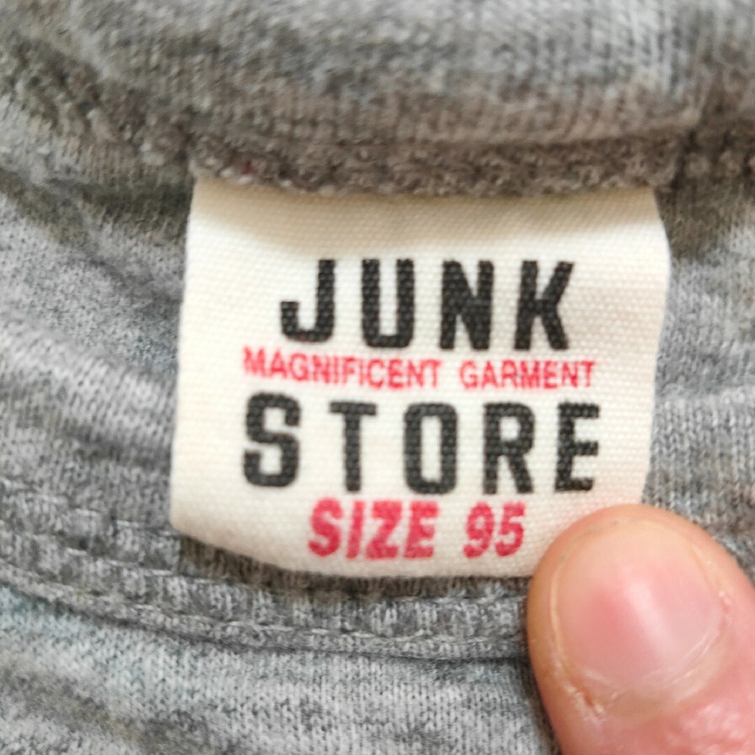 JUNK STORE(ジャンクストアー)のJUNK STORE カットソー キッズ/ベビー/マタニティのキッズ服男の子用(90cm~)(Tシャツ/カットソー)の商品写真