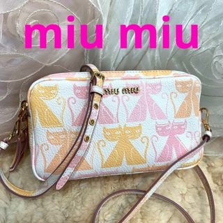 ミュウミュウ(miumiu)の☆ほぼ未使用☆ミュウミュウ ミニショルダーバッグ マドラス キャット 猫(ショルダーバッグ)