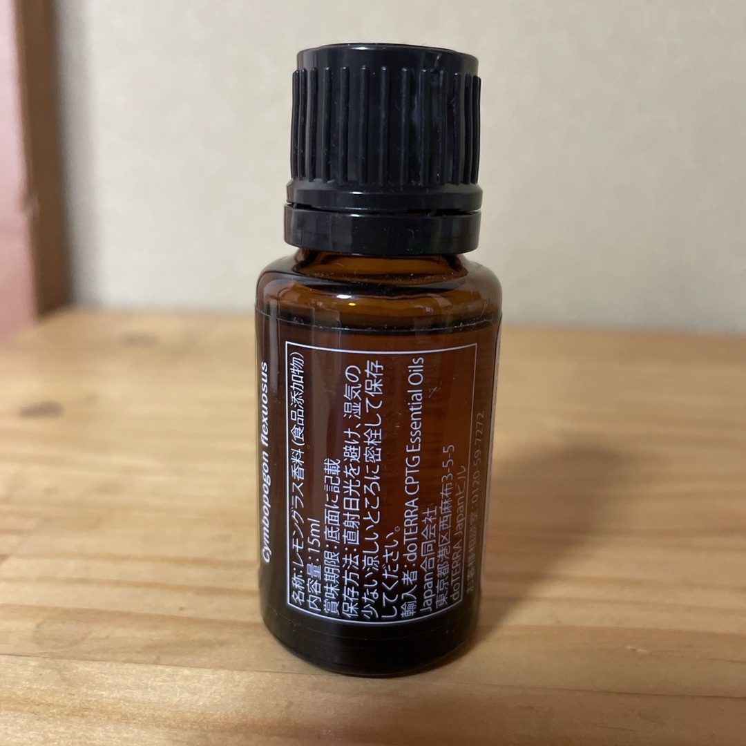 doTERRA レモングラス15ml  新品・未開封 コスメ/美容のリラクゼーション(エッセンシャルオイル（精油）)の商品写真