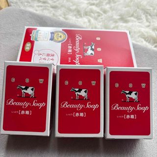 カウブランド(COW)の（お値下げ中）牛乳石鹸 （赤箱）90ｇ×3(ボディソープ/石鹸)