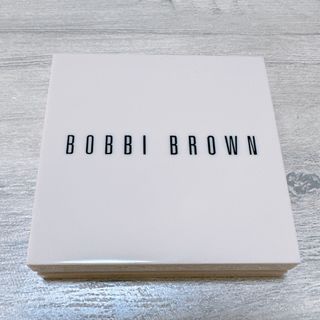 ボビイブラウン(BOBBI BROWN)のbobbi brown ボビイ ブラウンヌード フィニッシュ イルミネイティング(フェイスパウダー)