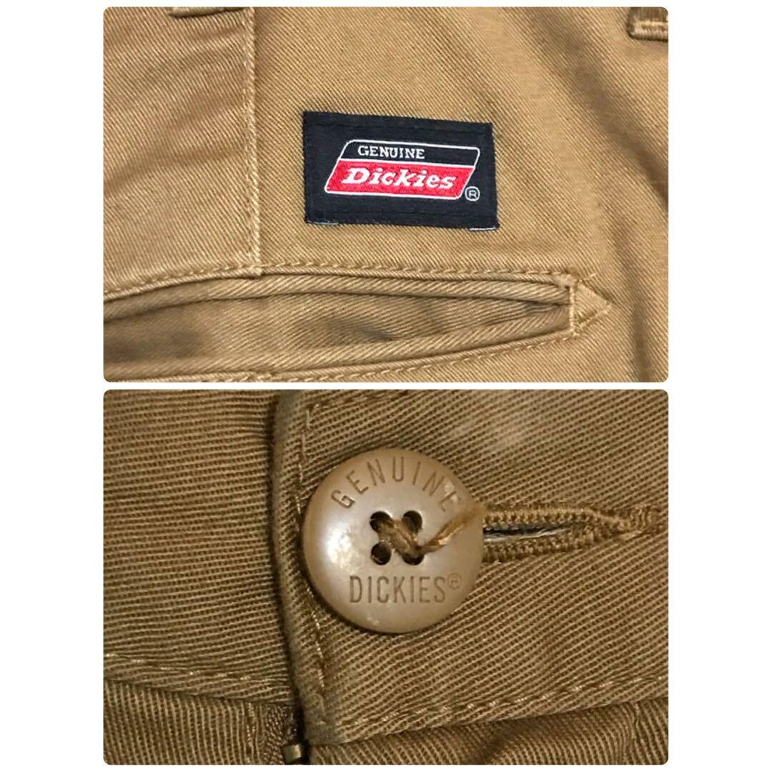 Dickies(ディッキーズ)の【ビッグサイズ】ディッキーズ　ロゴ入りストレートパンツ　キャメル　A975 メンズのパンツ(ワークパンツ/カーゴパンツ)の商品写真