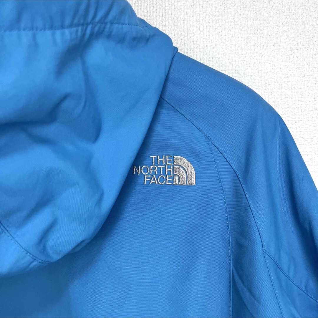 THE NORTH FACE(ザノースフェイス)の人気 THE NORTH FACE マウンテンパーカー レディースXL ロゴ刺繍 レディースのジャケット/アウター(ナイロンジャケット)の商品写真