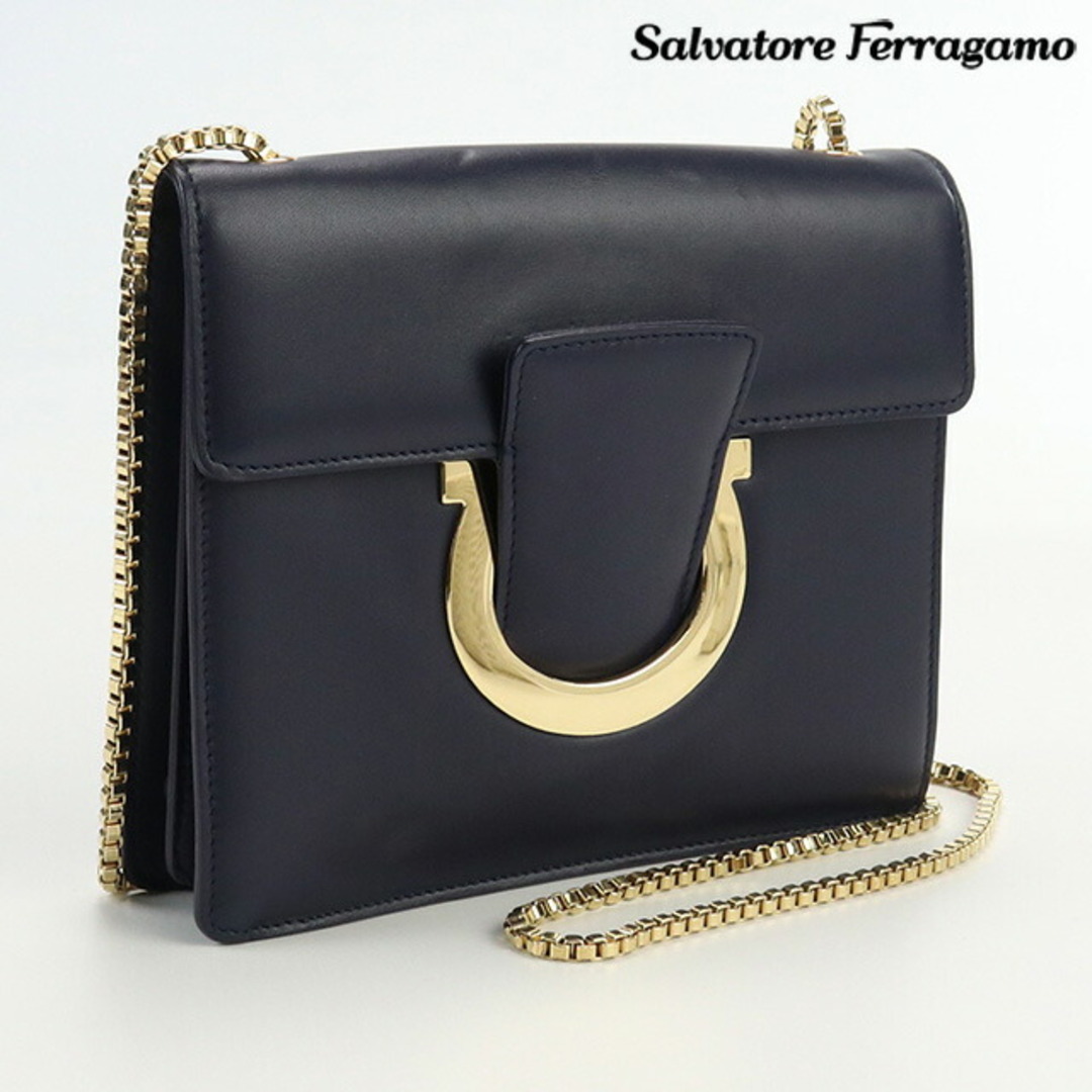 Salvatore Ferragamo(サルヴァトーレフェラガモ)のフェラガモ FERRAGAMO 斜め掛け ショルダーバッグ レディース DH21 F893 チェーンショルダー レディースのバッグ(ショルダーバッグ)の商品写真