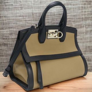 サルヴァトーレフェラガモ(Salvatore Ferragamo)のフェラガモ FERRAGAMO トートバッグ レディース 21 H938 ガンチーニ 2WAYトートバッグ(トートバッグ)