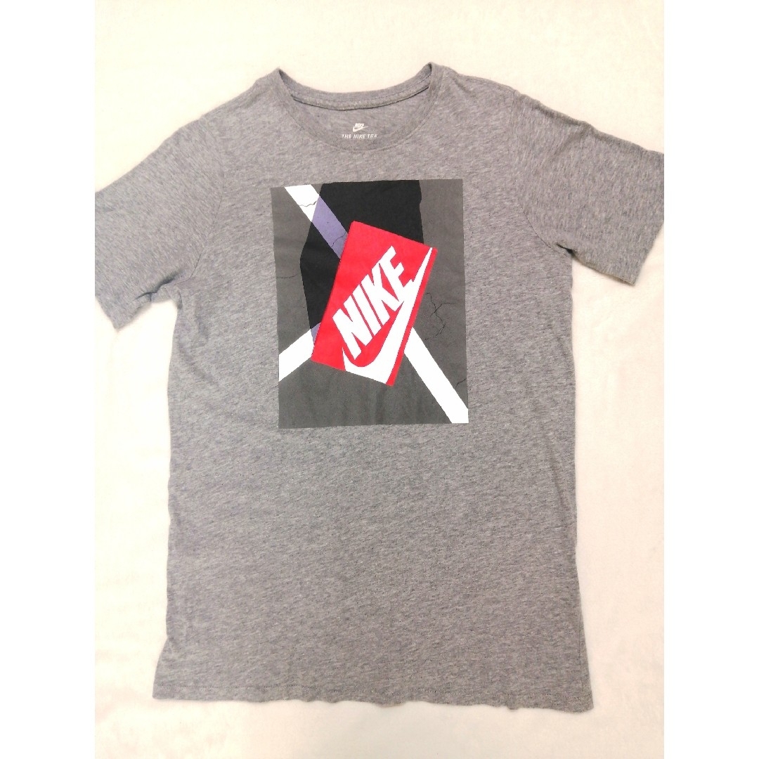 NIKE(ナイキ)の【NIKE】半袖・Tシャツ・2枚セット♪・白・グレー キッズ/ベビー/マタニティのキッズ服男の子用(90cm~)(Tシャツ/カットソー)の商品写真