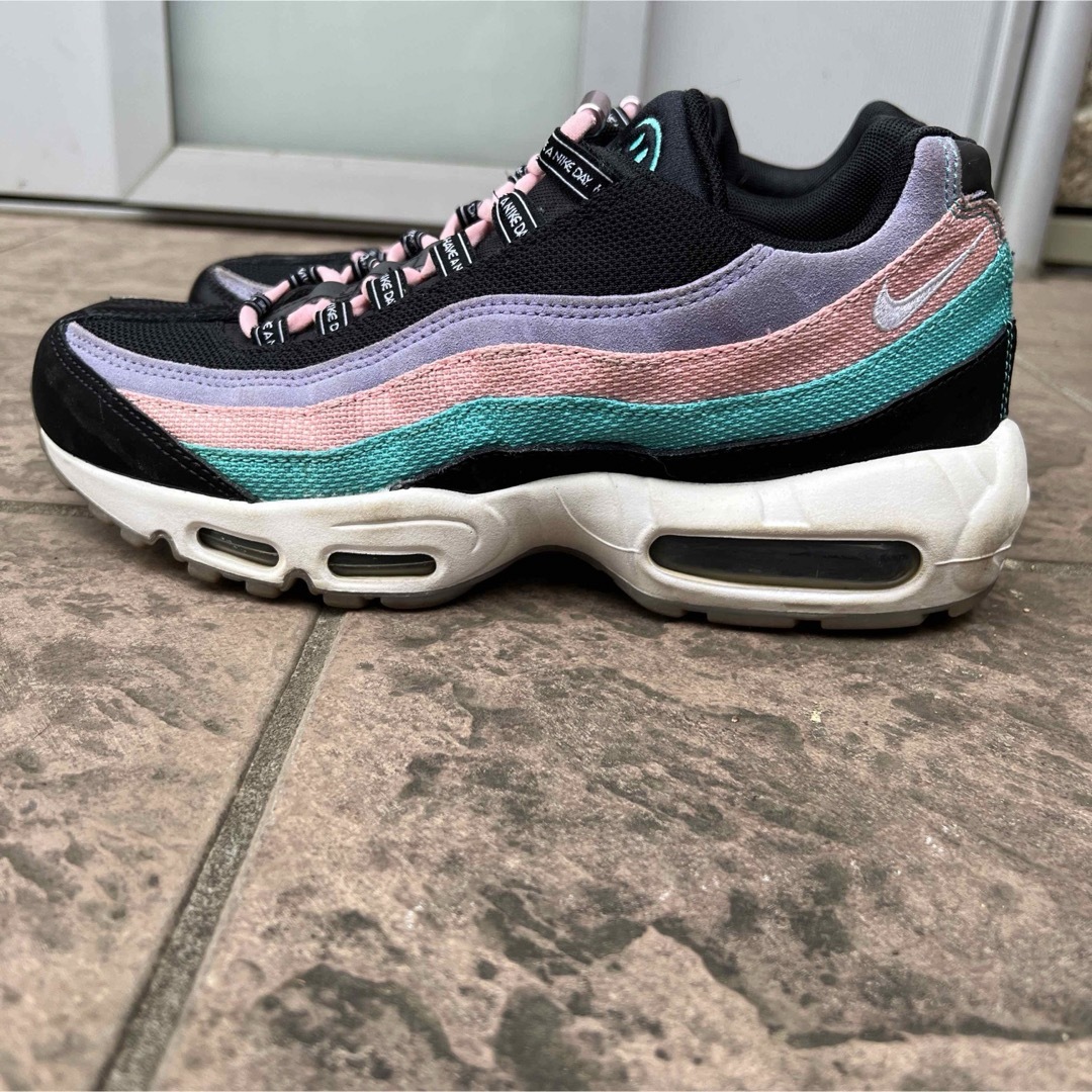 NIKE(ナイキ)のNIKE AIR MAX 95 ND メンズの靴/シューズ(スニーカー)の商品写真