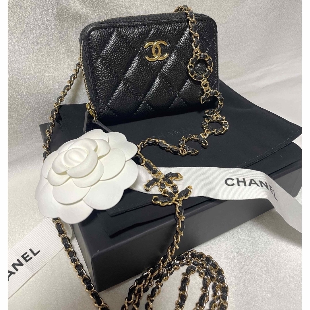 CHANEL(シャネル)のCHANEL ✨新品同様✨　チェーンウォレット　マトラッセ　　 レディースのバッグ(ショルダーバッグ)の商品写真