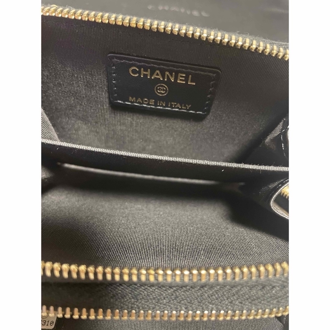 CHANEL(シャネル)のCHANEL ✨新品同様✨　チェーンウォレット　マトラッセ　　 レディースのバッグ(ショルダーバッグ)の商品写真