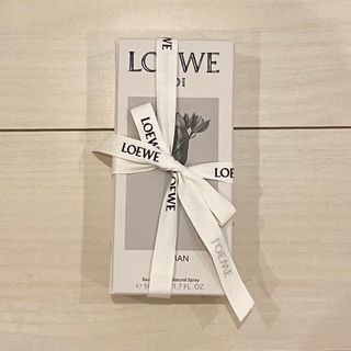 ロエベ(LOEWE)の『新品』 ロエベ 香水 ウーマン 001 50ml(ユニセックス)