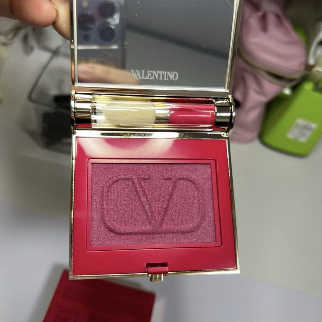 VALENTINO(ヴァレンティノ)のVALENTINO アイ2チーク 10プラムピンク (アイシャドウ＆チーク)美品 コスメ/美容のベースメイク/化粧品(チーク)の商品写真