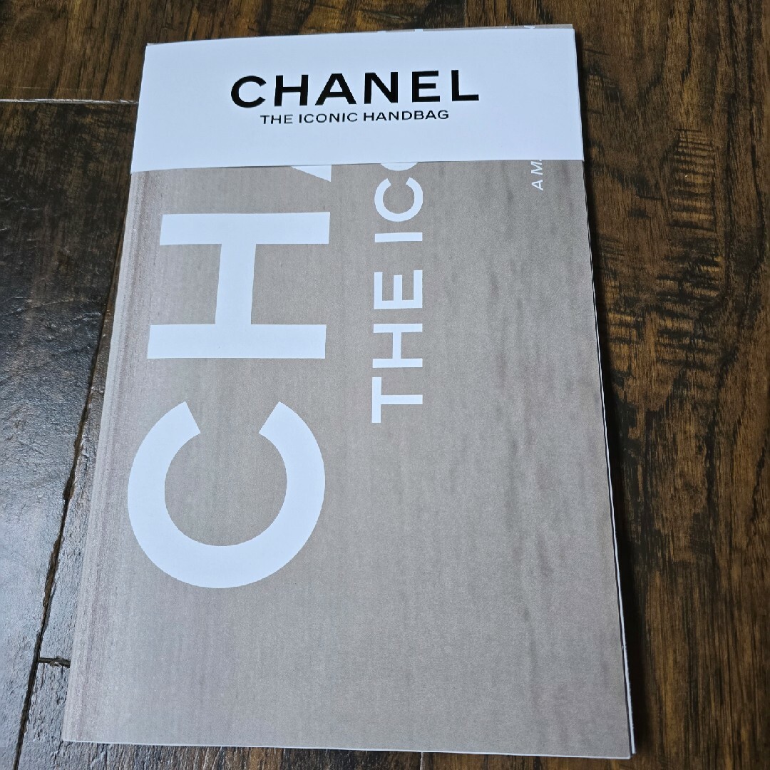 カタログ　CHANEL レディースのバッグ(ショップ袋)の商品写真