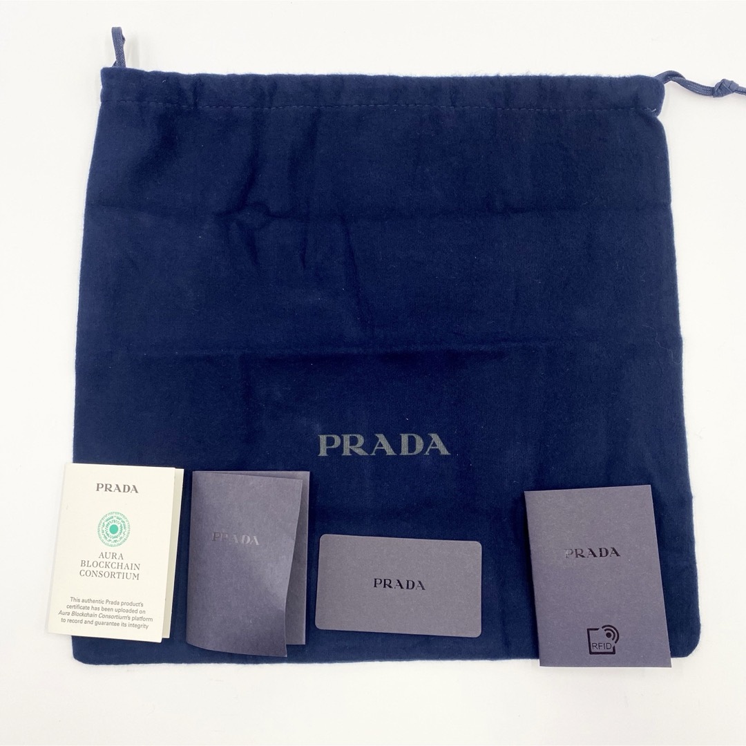 PRADA(プラダ)の新品未使用！送料込み★PRADA★ポーチ付 ショルダーバッグ クロスボディ メンズのバッグ(ショルダーバッグ)の商品写真