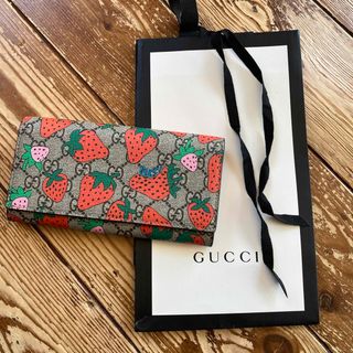 グッチ(Gucci)のGUCCIストロベリー　長財布(財布)