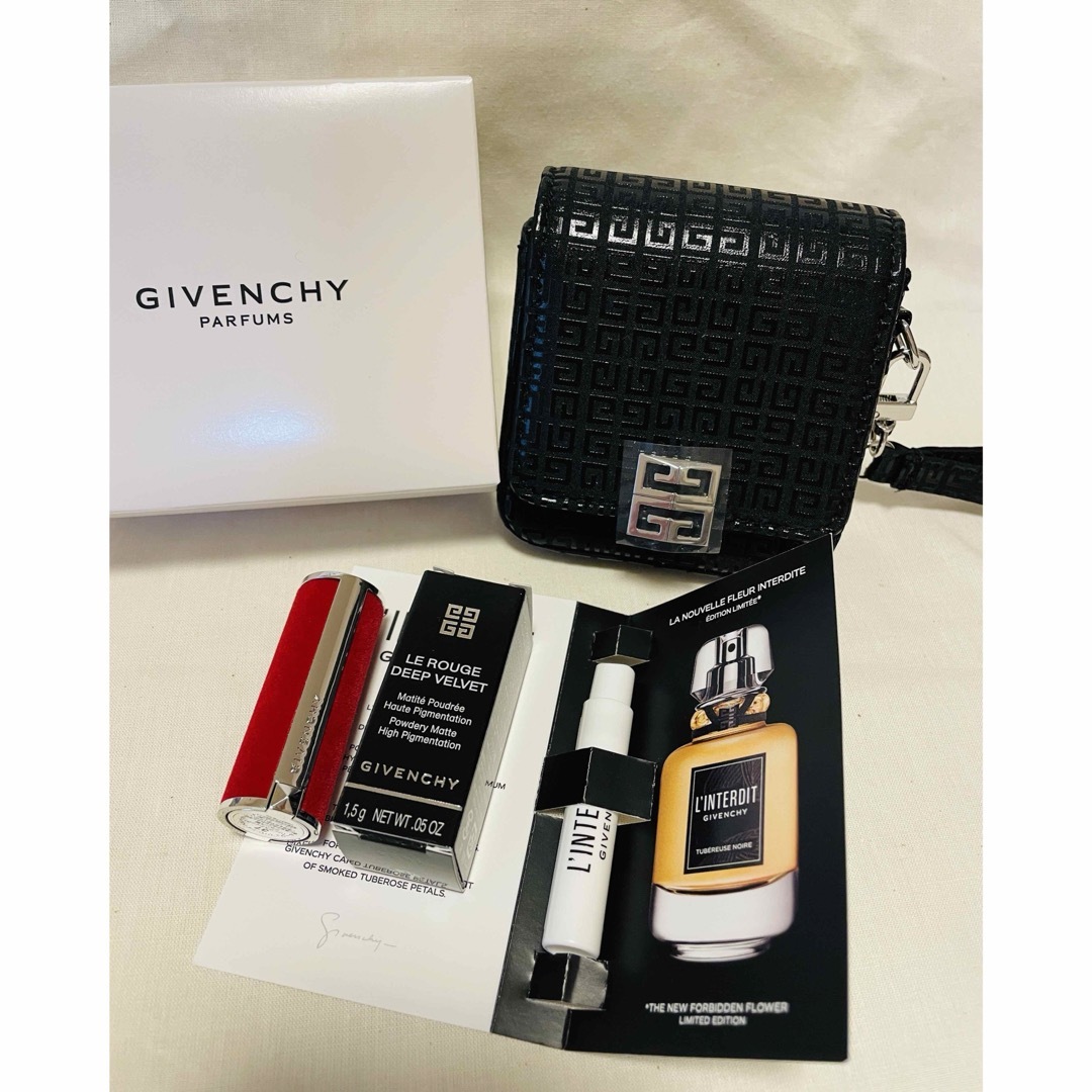 GIVENCHY(ジバンシィ)の新品 GIVENCHY オリジナルポーチほか ハンドメイドのファッション小物(ポーチ)の商品写真