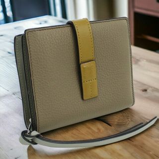 ロエベ(LOEWE)のロエベ LOEWE 二折財布小銭入付き レディース C660Z41X01 コンパクト ジップウォレット(財布)