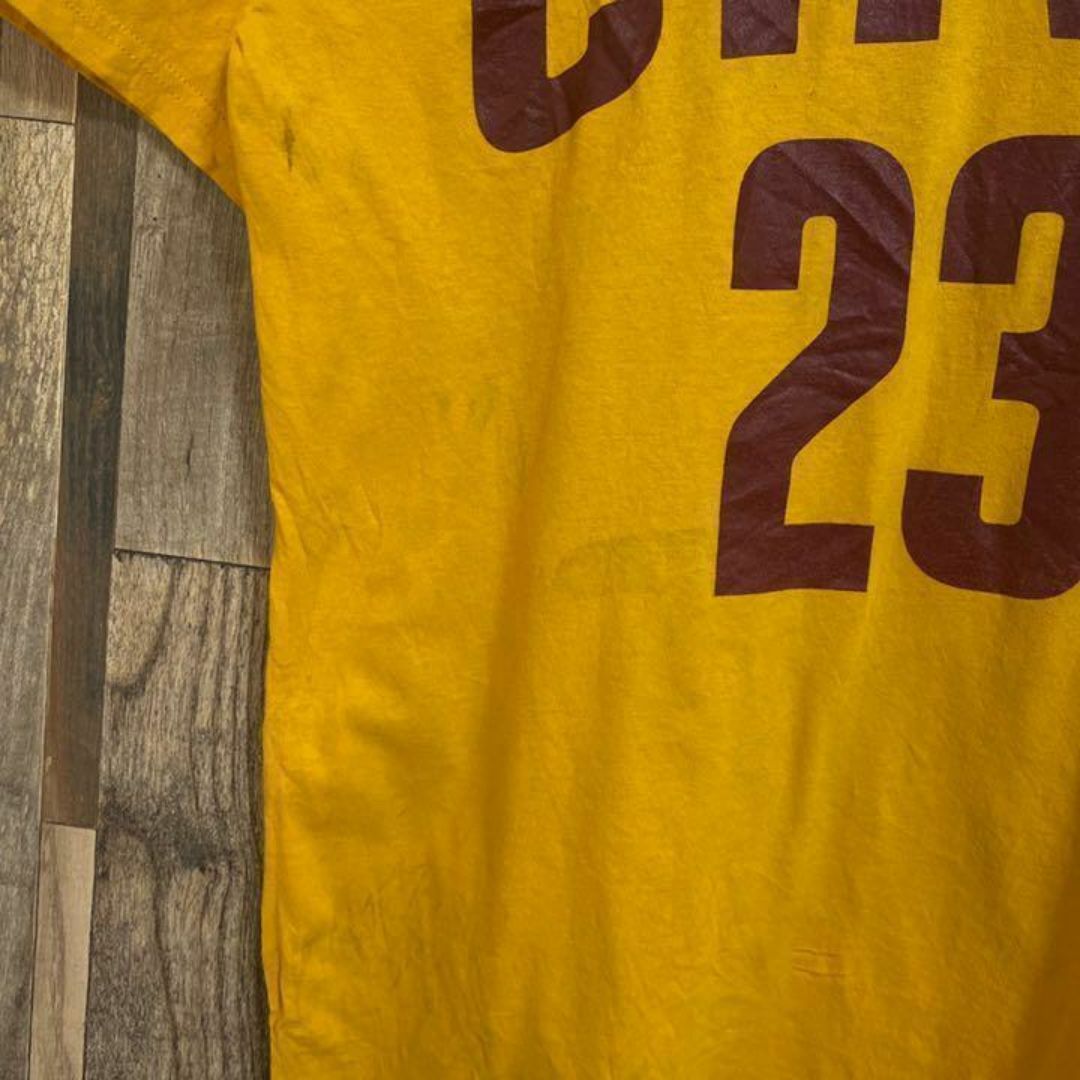 adidas(アディダス)のアディダス NBA レブロン・ジェームズ キャブス 23 Tシャツ USA古着 メンズのトップス(Tシャツ/カットソー(半袖/袖なし))の商品写真