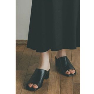 クラネ(CLANE)のCLANE SQUARE TOE PUMPS(サンダル)