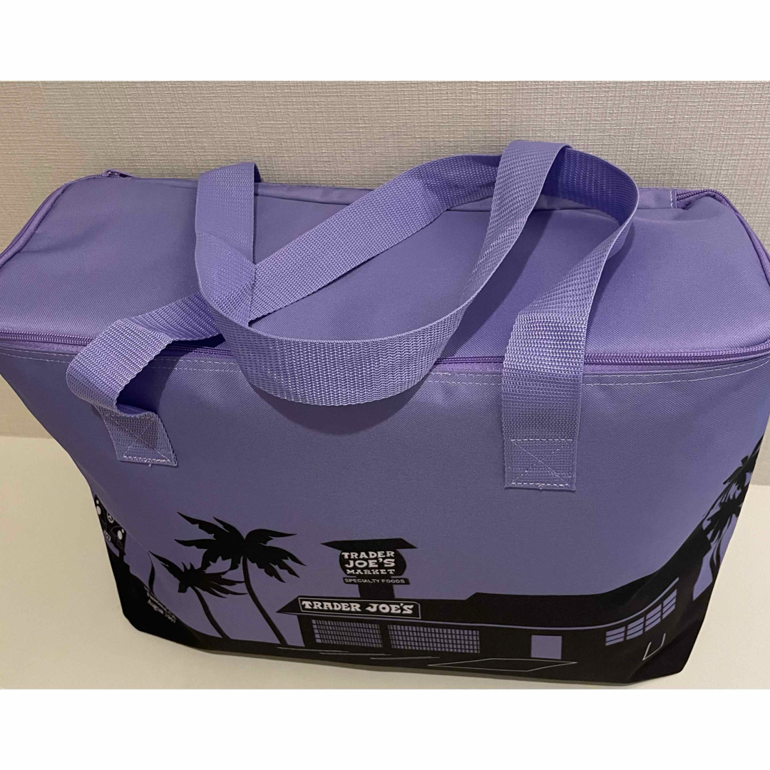 Trader Joe’s トレーダージョーズ 保冷バッグ エコバッグ レディースのバッグ(トートバッグ)の商品写真
