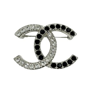 シャネル(CHANEL)のシャネル CHANEL ブローチ コサージュ シルバー ブラック ココマーク ラインストーン(ブローチ/コサージュ)