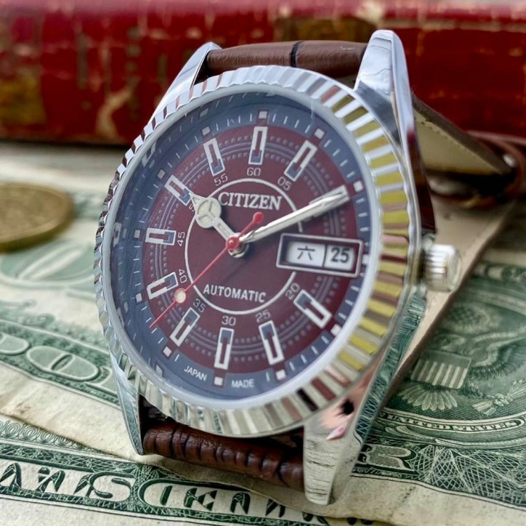 CITIZEN(シチズン)の【レトロ可愛い】シチズン メンズ腕時計 レッド シルバー 自動巻き ヴィンテージ メンズの時計(腕時計(アナログ))の商品写真