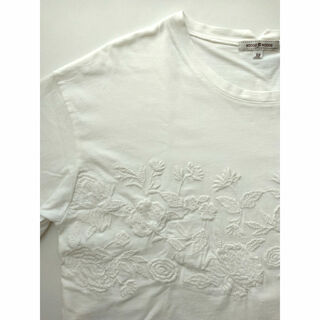 BOOGIE WOOGIE 刺繍柄Tシャツ 38（Mサイズ）白(Tシャツ(半袖/袖なし))