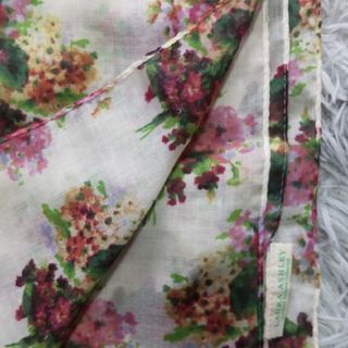 LAURA ASHLEY  花柄ストール