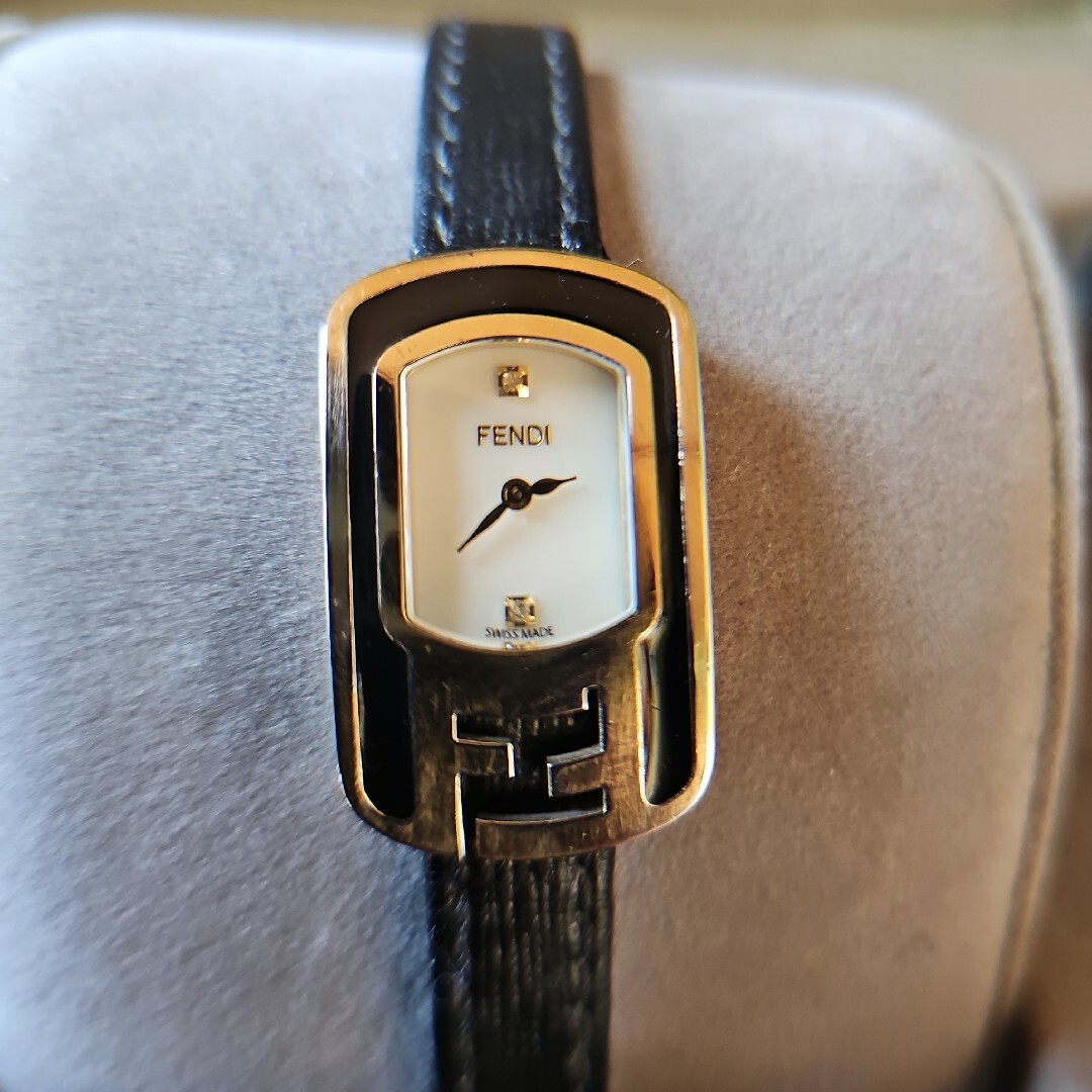 ⭐【超希少レア】フェンディ.カメレオン30000L腕時計(新品電池稼働品)FENDI腕時計