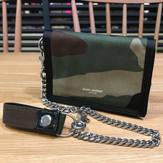 サンローラン(Saint Laurent)の未使用 サンローラン ウォレットチェーン付き 3つ折り財布 カモフラ メンズ(折り財布)