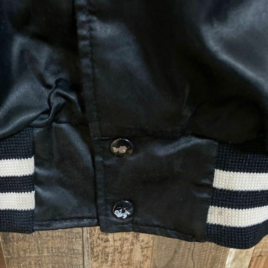 スタジャン スタジアム ジャケット ナイロン 刺繍 ブラック 黒 USA古着 メンズのジャケット/アウター(スタジャン)の商品写真
