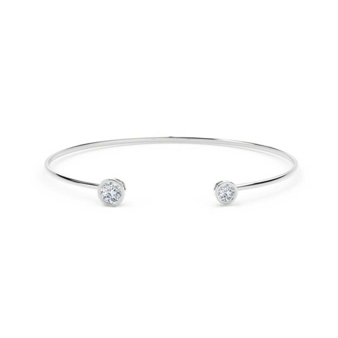 DE BEERS(デビアス)のフォーエバーマークTwo D®コレクションプレーンバングルforevermark レディースのアクセサリー(ブレスレット/バングル)の商品写真