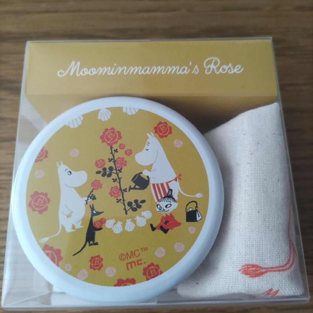 MOOMIN(ムーミン)のMOOMIN　缶付き巾着　小物入れ エンタメ/ホビーのおもちゃ/ぬいぐるみ(キャラクターグッズ)の商品写真