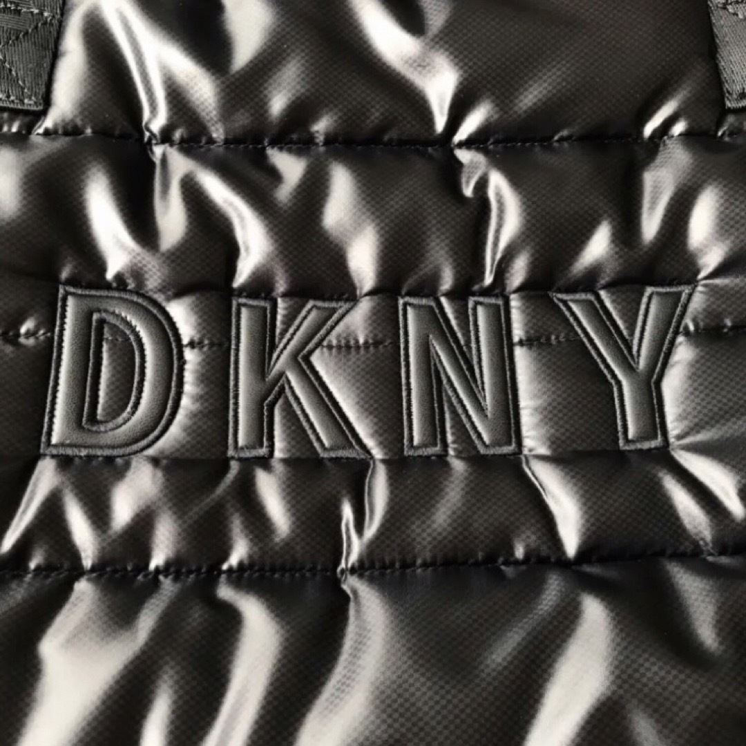 DKNY(ダナキャランニューヨーク)のレア 新品 ダナキャラン USA フルジップ トートバッグ ボストンバッグ 黒 レディースのバッグ(トートバッグ)の商品写真