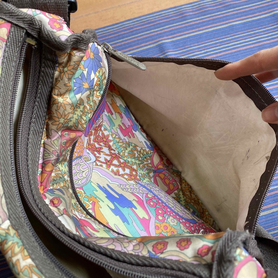 LeSportsac(レスポートサック)の◎訳あり格安◎ レスポートサック ショルダーバッグ 鳥柄 レディースのバッグ(ショルダーバッグ)の商品写真