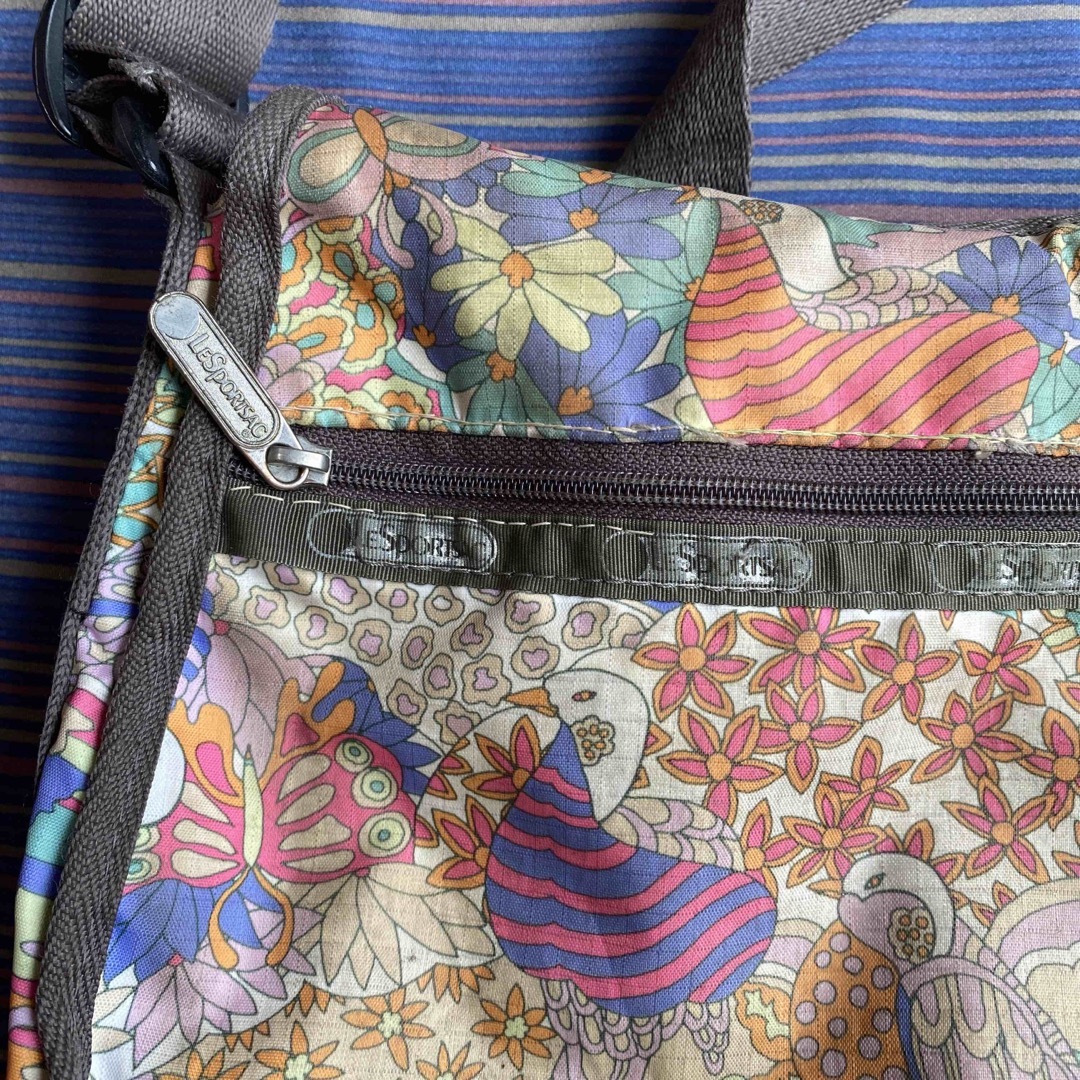 LeSportsac(レスポートサック)の◎訳あり格安◎ レスポートサック ショルダーバッグ 鳥柄 レディースのバッグ(ショルダーバッグ)の商品写真