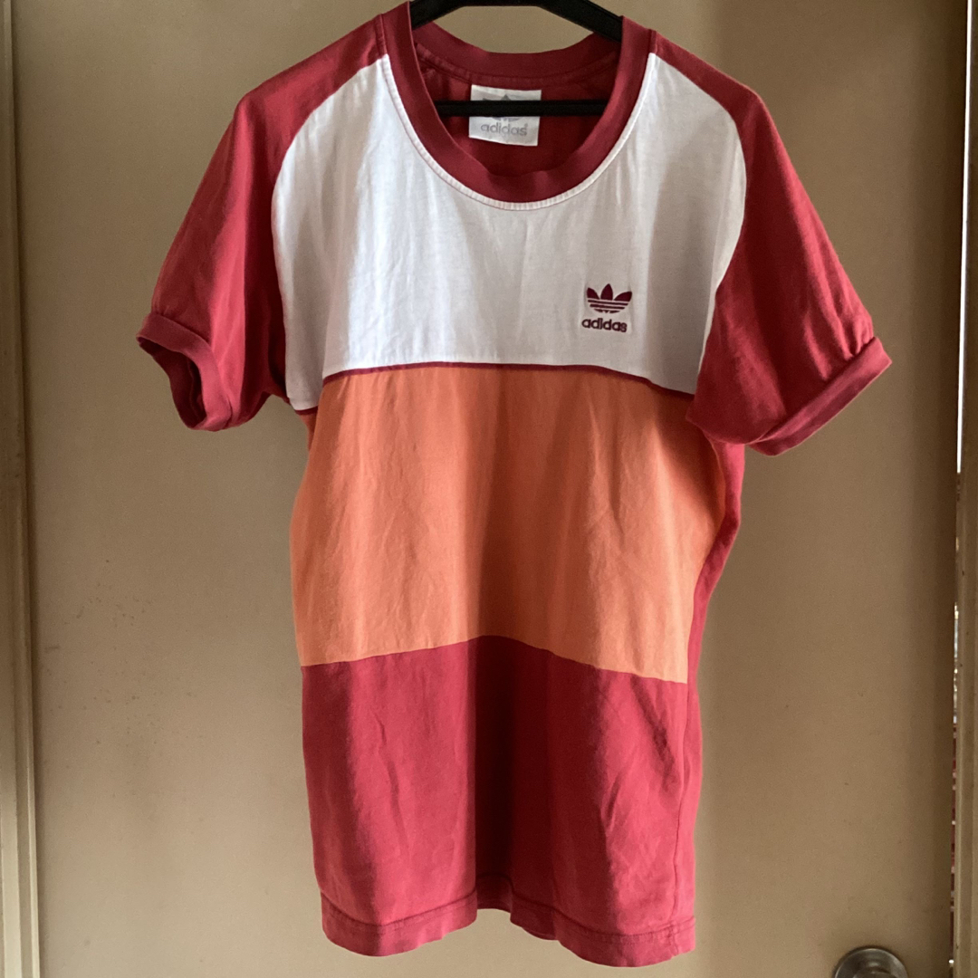 adidas　アディダス　半袖　Tシャツ　えんじ　ボルドー　体操着　レトロ メンズのトップス(Tシャツ/カットソー(半袖/袖なし))の商品写真