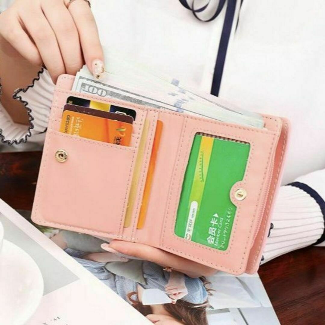 猫チャーム 二つ折り財布 コンパクト キッズ ピンク色 かわいい プレゼント レディースのファッション小物(財布)の商品写真
