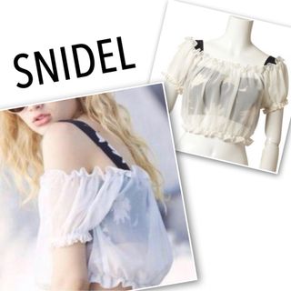 スナイデル(SNIDEL)のsnidel シースルートップス　花柄ビスチェ(シャツ/ブラウス(半袖/袖なし))